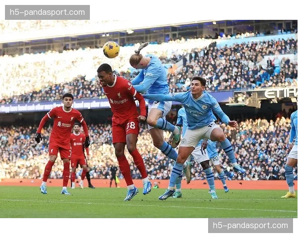 评论：英超争四格局陷入混战，曼联、热刺、维拉谁将掉队？