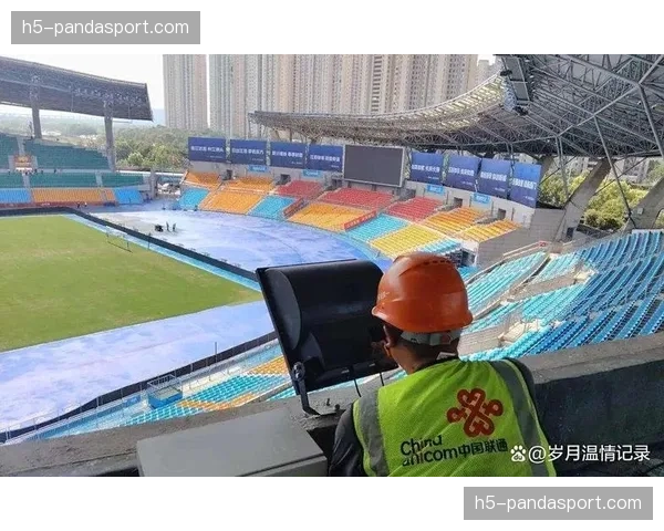 观点：虚拟广告牌技术虽创收，但频繁变换是否干扰核心球迷观赛？